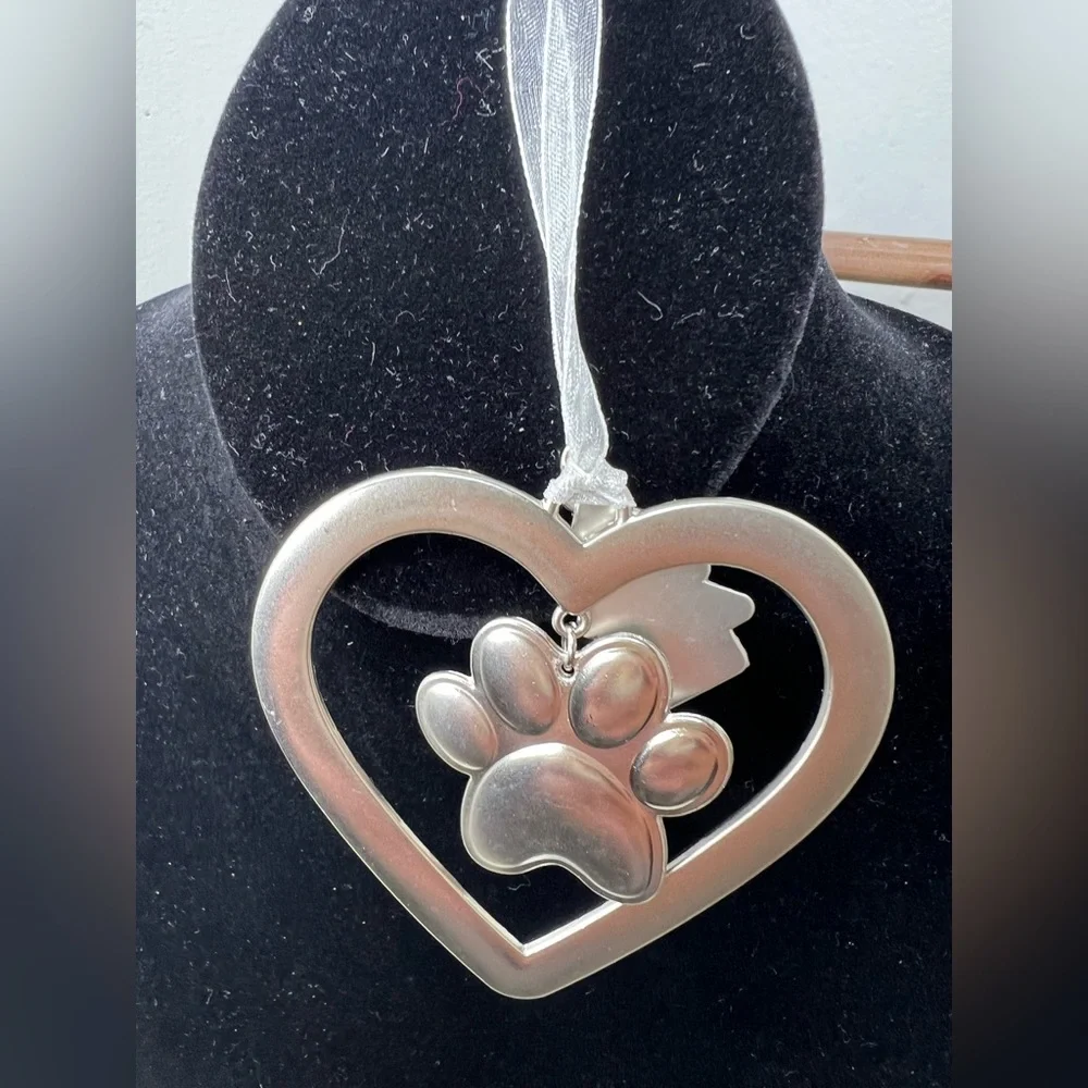 Paw Prints In Memory Heart Christmas Ornament (Date can be removed)